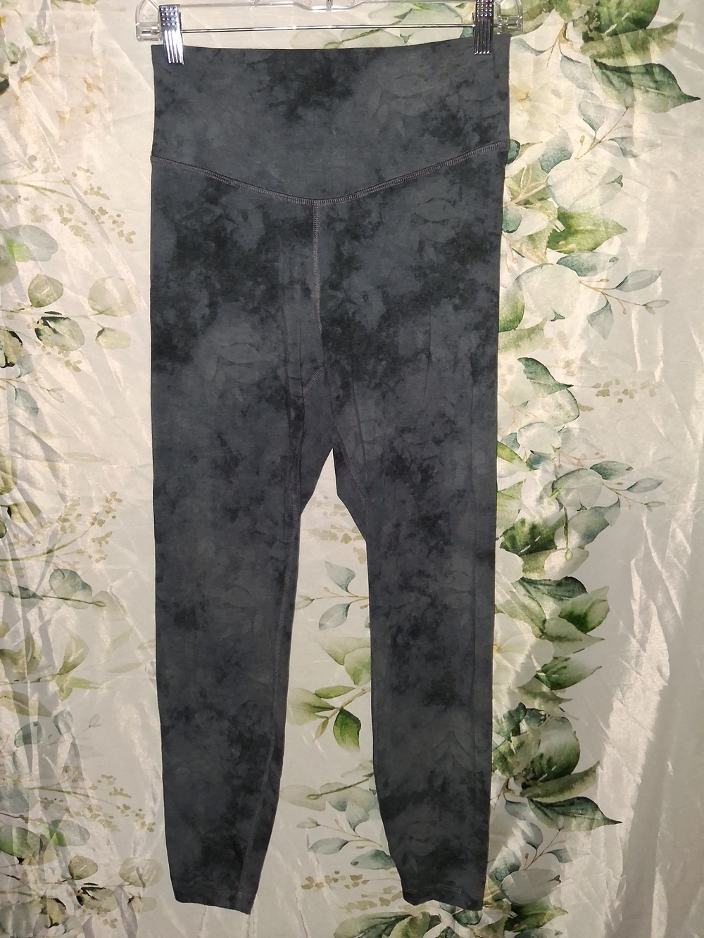 5For$12 Old Navy Active Tie-dye Leggings